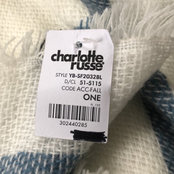 Charlotte Russe scarf brand new with tag still attached - Picture 2 of 2